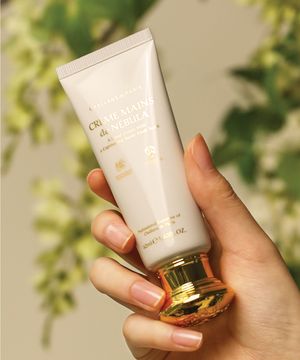 투명한 노트의 사르르 스며드는 핸드크림