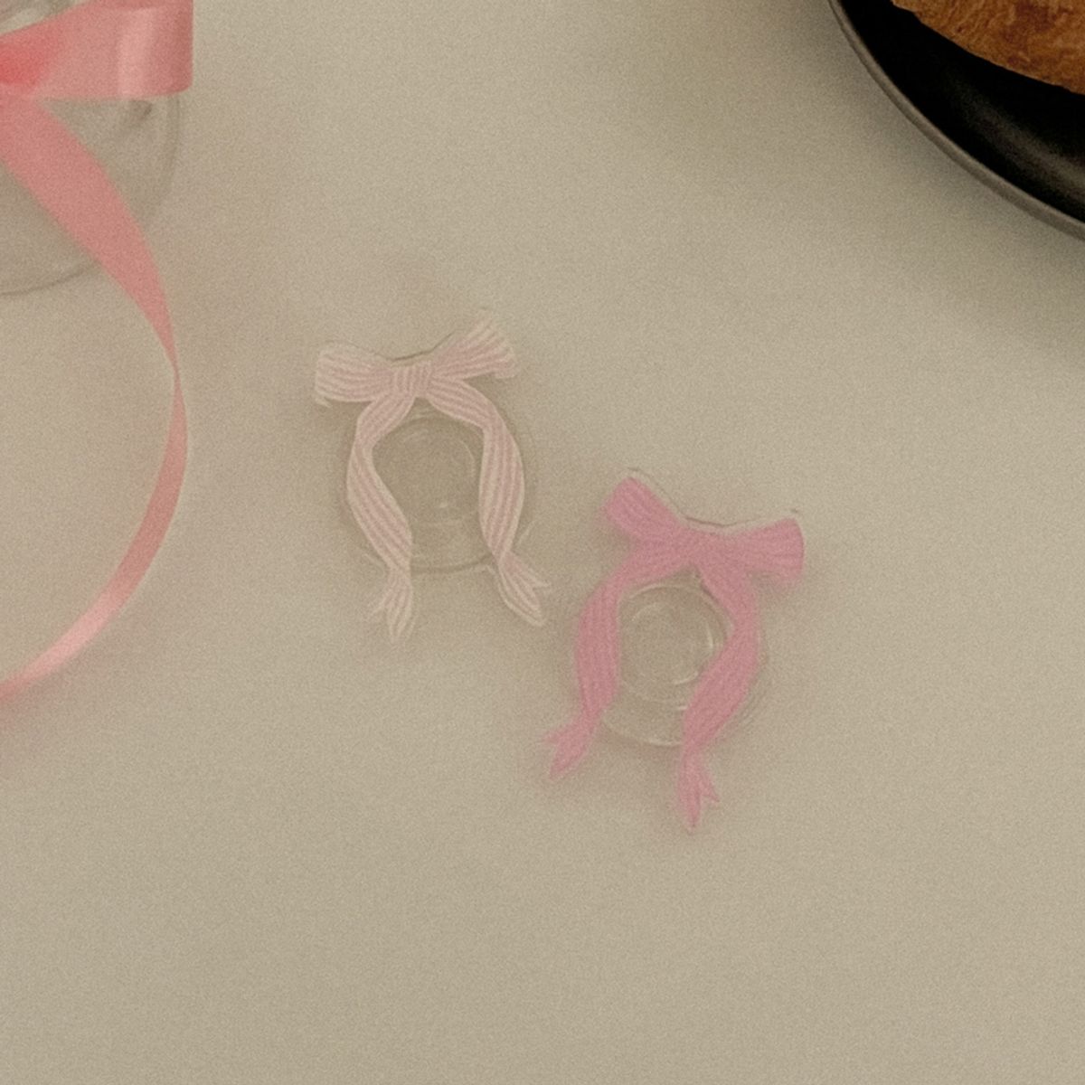 메이드모먼(MADEMOMENT) ribbon flow 디자인 [아크릴스마트톡]