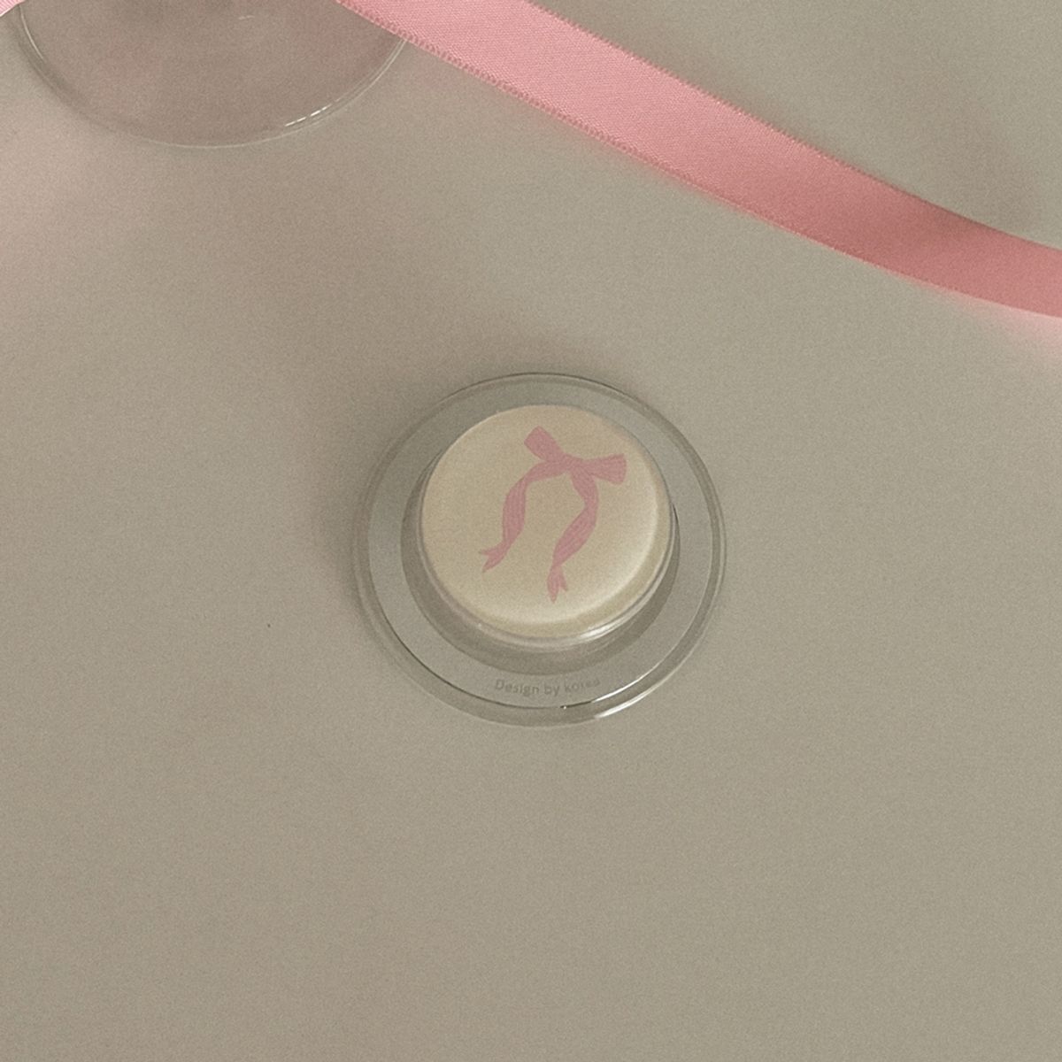 메이드모먼(MADEMOMENT) ribbon flow 디자인 [맥세이프 에폭시톡]