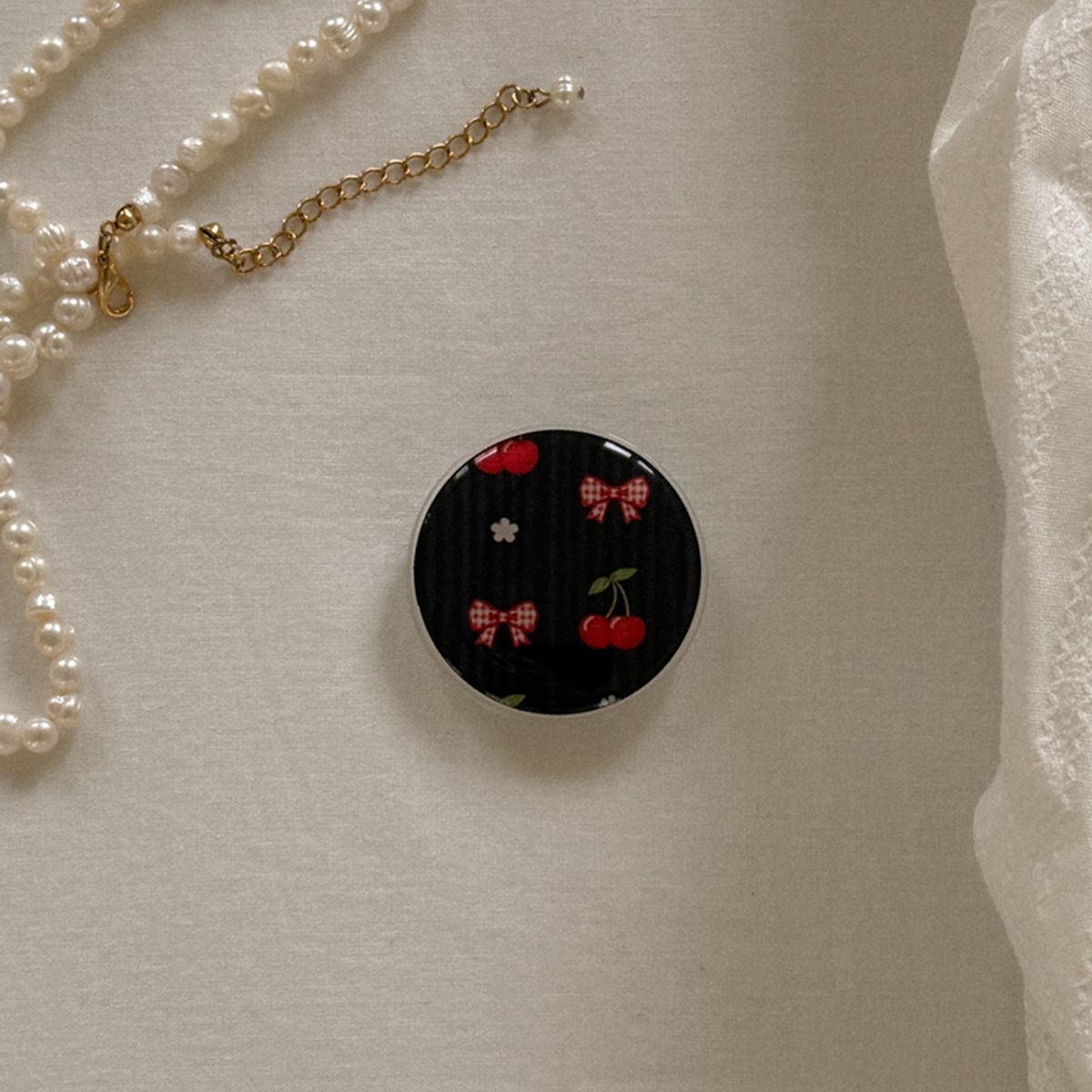 메이드모먼(MADEMOMENT) cherry cuddle pattern 디자인 [에폭시톡]