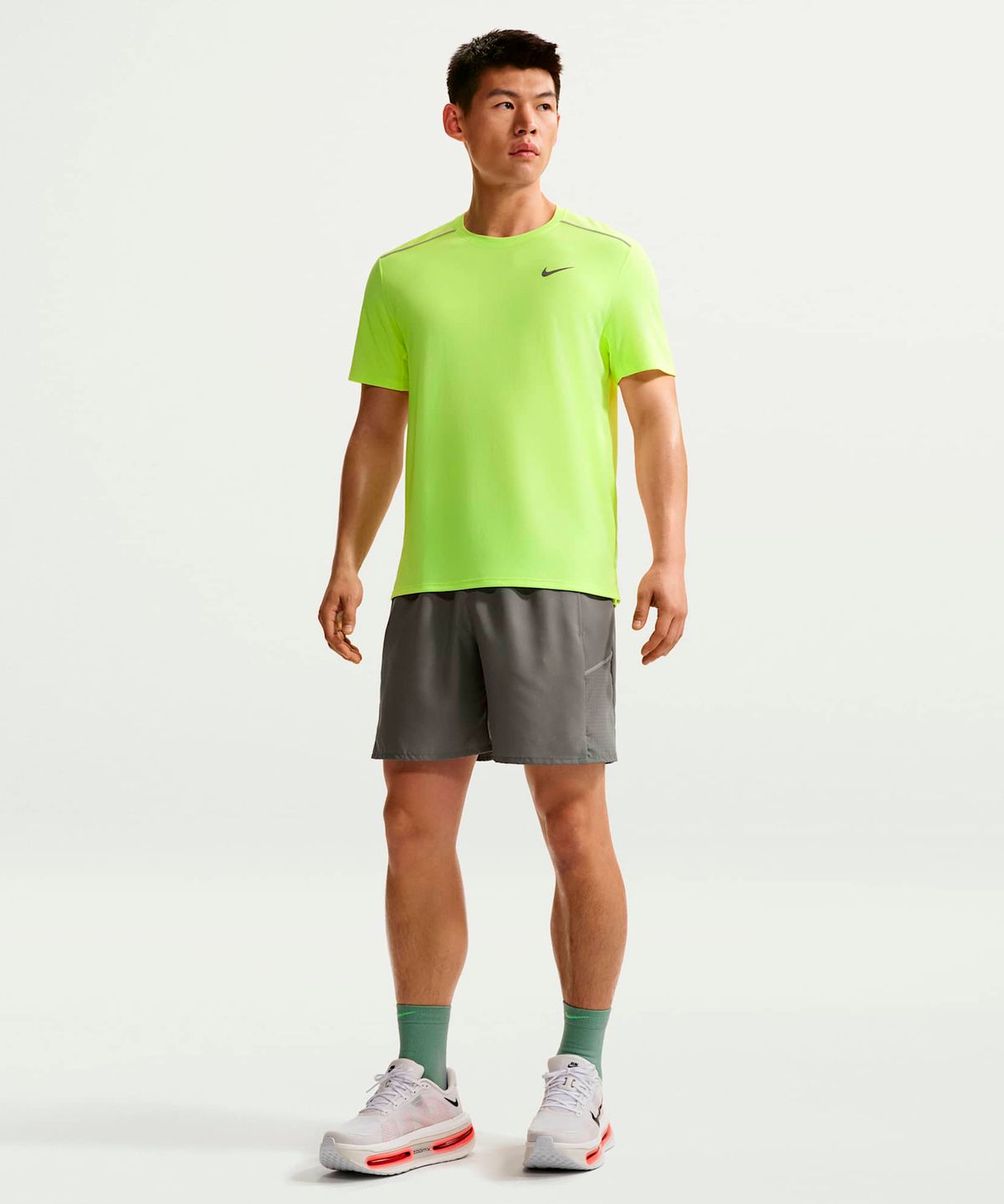 나이키(NIKE) 마일러 드라이 핏 7인치 언라인드 러닝 쇼츠 M - 스모크 그레이 / IF2057-084