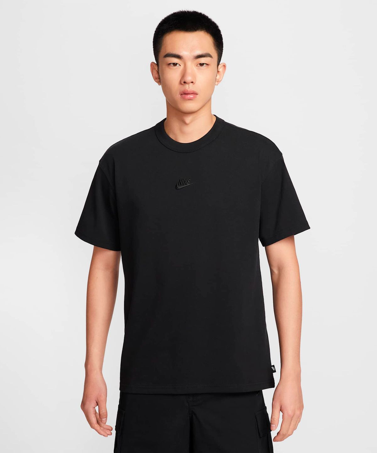나이키(NIKE) 스포츠웨어 프리미엄 에센셜 티셔츠 M - 블랙 / IH1122-010