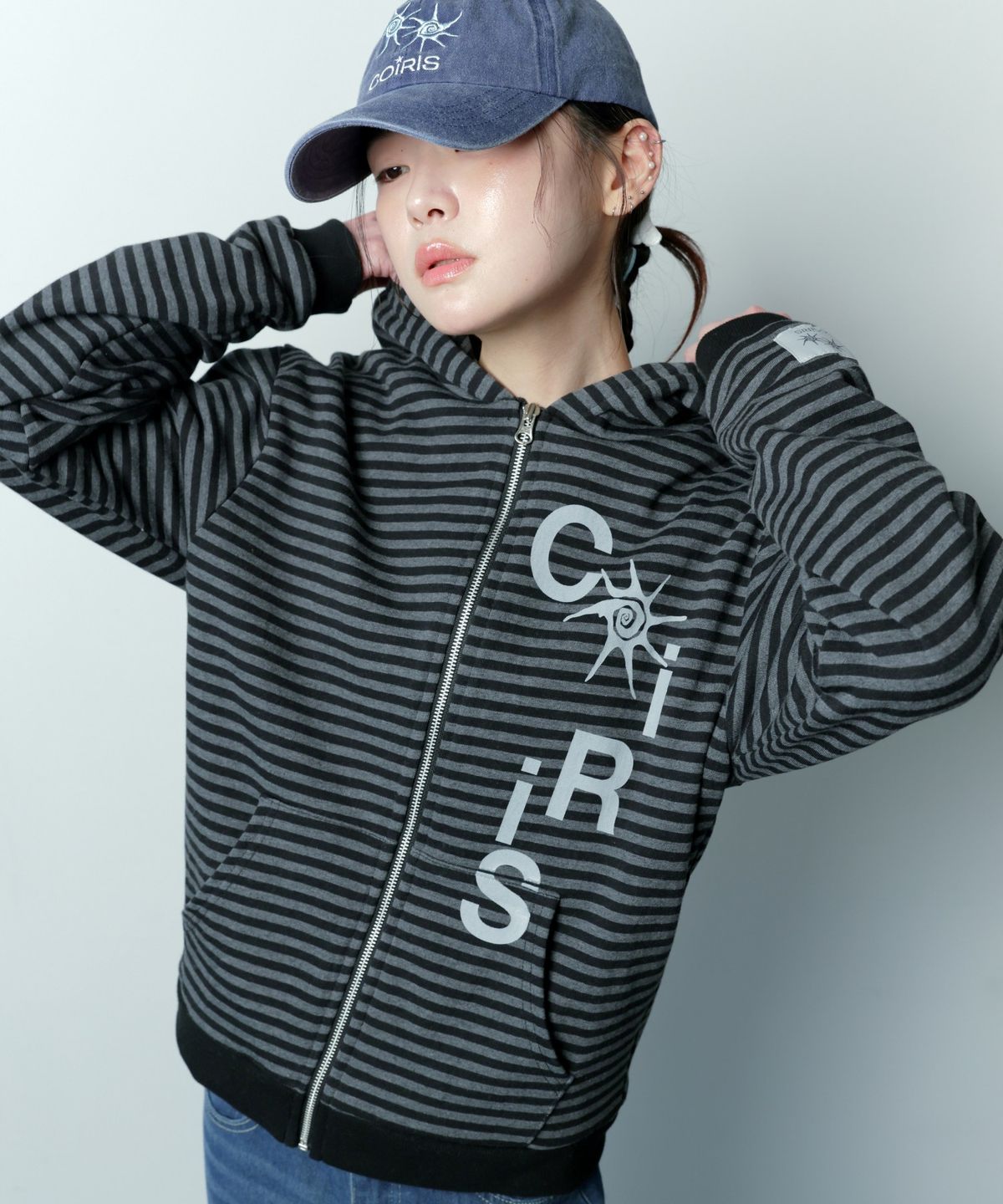 코이리스(COIRIS) 모니카 스트라이프 후드 집업 남녀공용