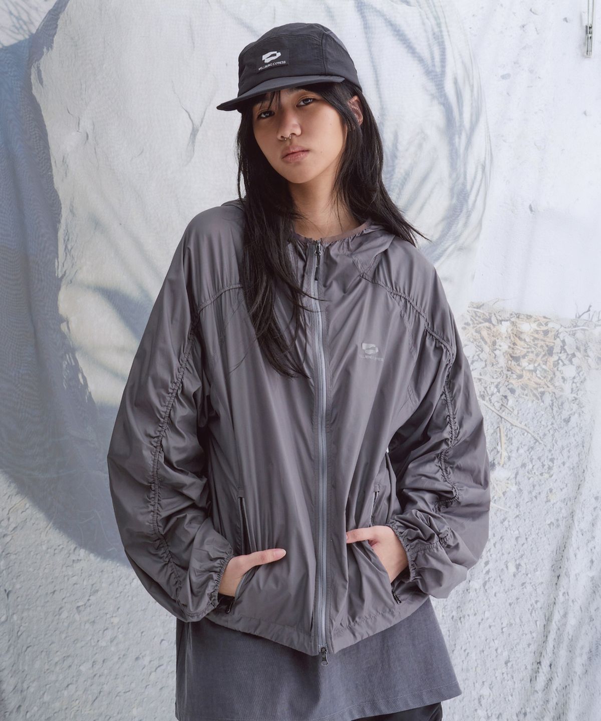 웰빙익스프레스(WELLBEING EXPRESS) Light Nylon Windbreaker Charcoal