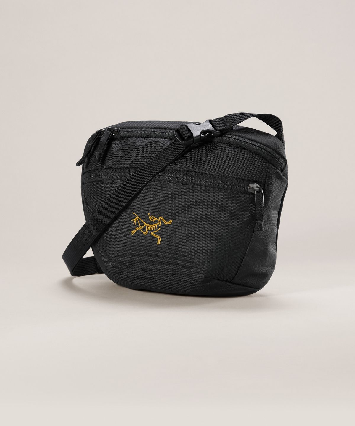 아크테릭스(ARCTERYX) 맨티스 2 웨이스트 팩 - 24K BLACK / ABQSU08973