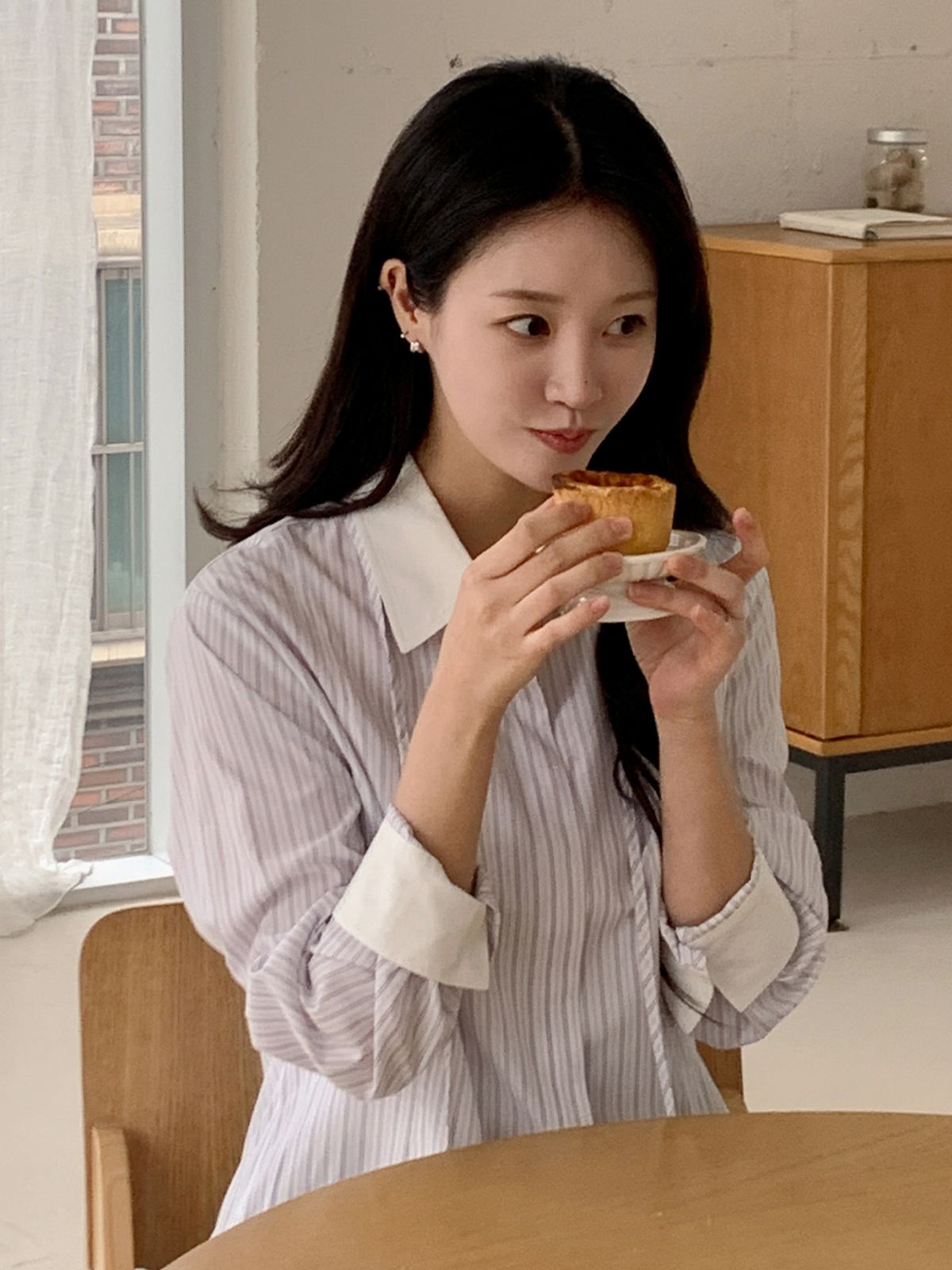 앳코너(ATCORNER) 스트랩 포인트 스트라이프 셔츠 스카이 블루 AT6SHA014SL