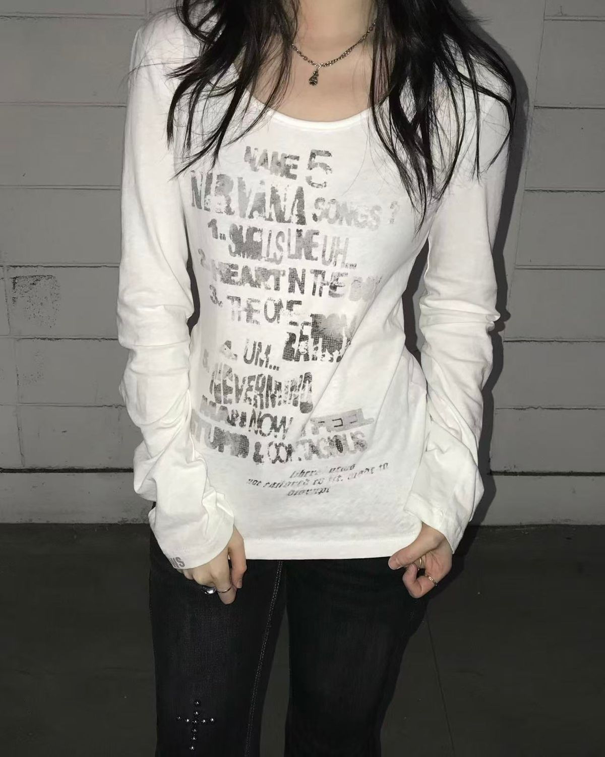 리버뉴스(LIBERALNEWS) DISRUPTED LETTER TEE_WHITE