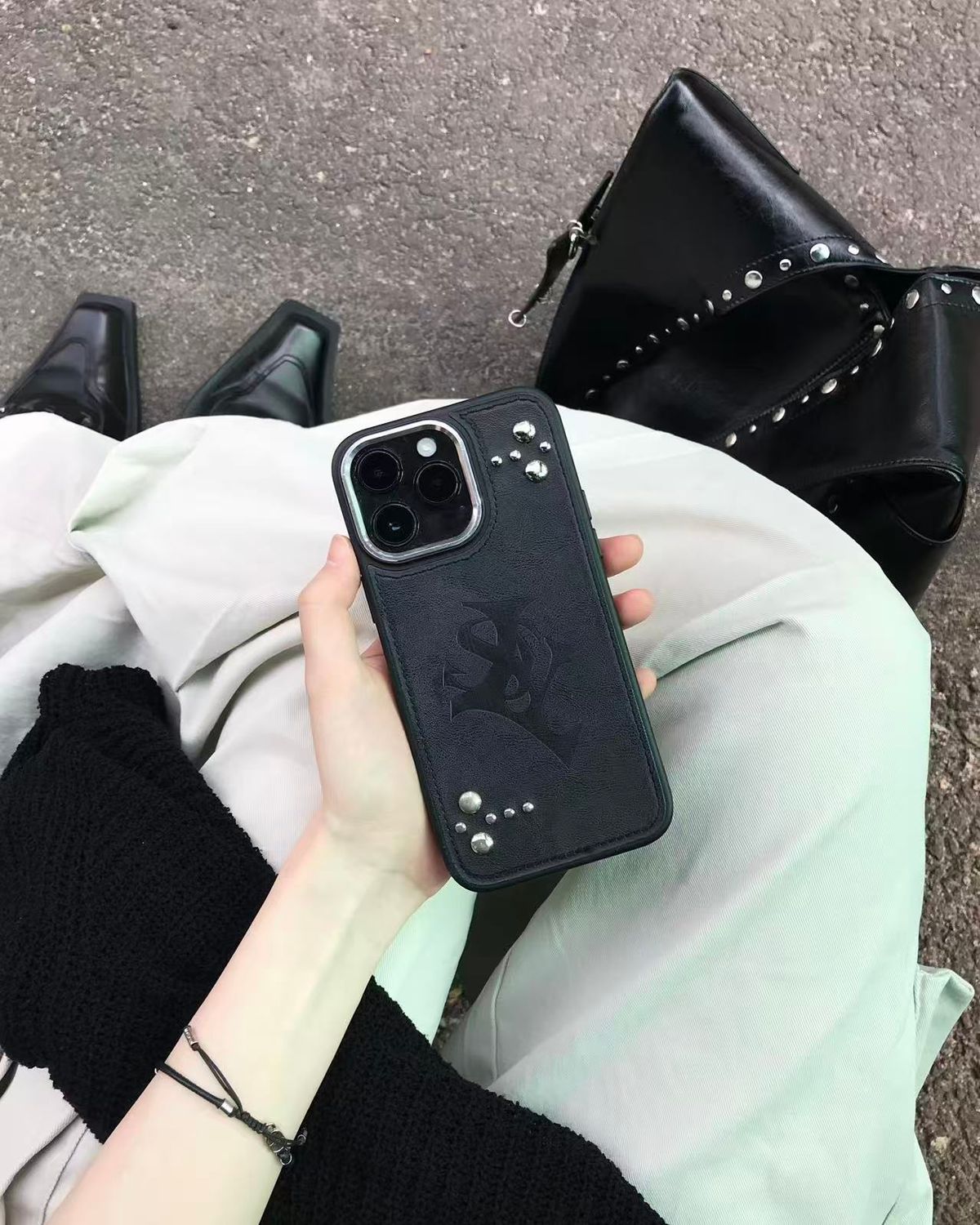 리버뉴스(LIBERALNEWS) BLAVKNESS PHONE CASE_BLACK