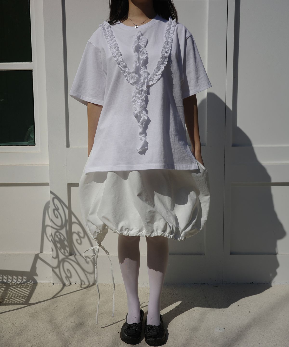 이서이(ESEOE) the garden ruffle t-shirt White