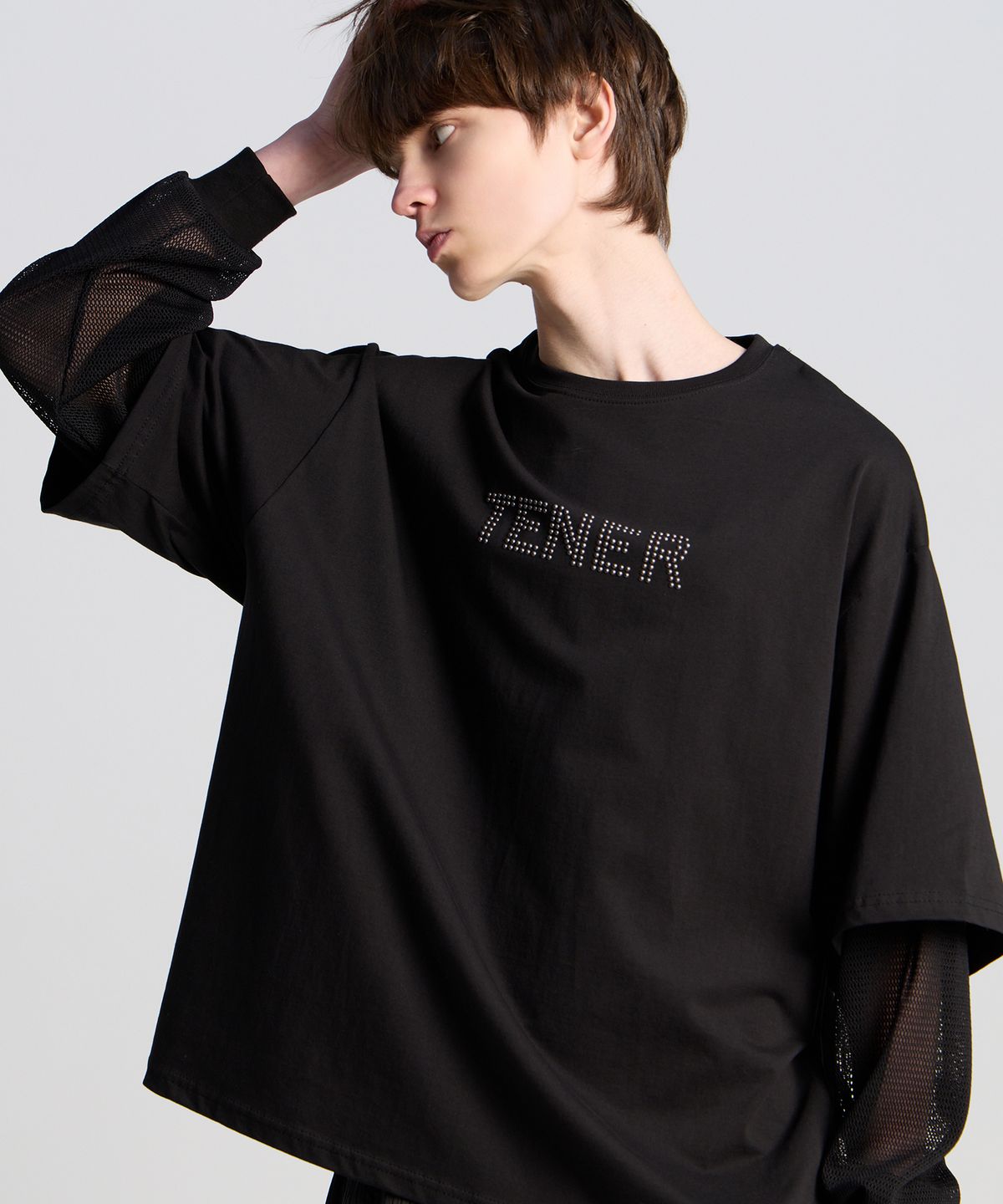 테네르(TENER) 메쉬 레이어드 롱 슬리브 블랙
