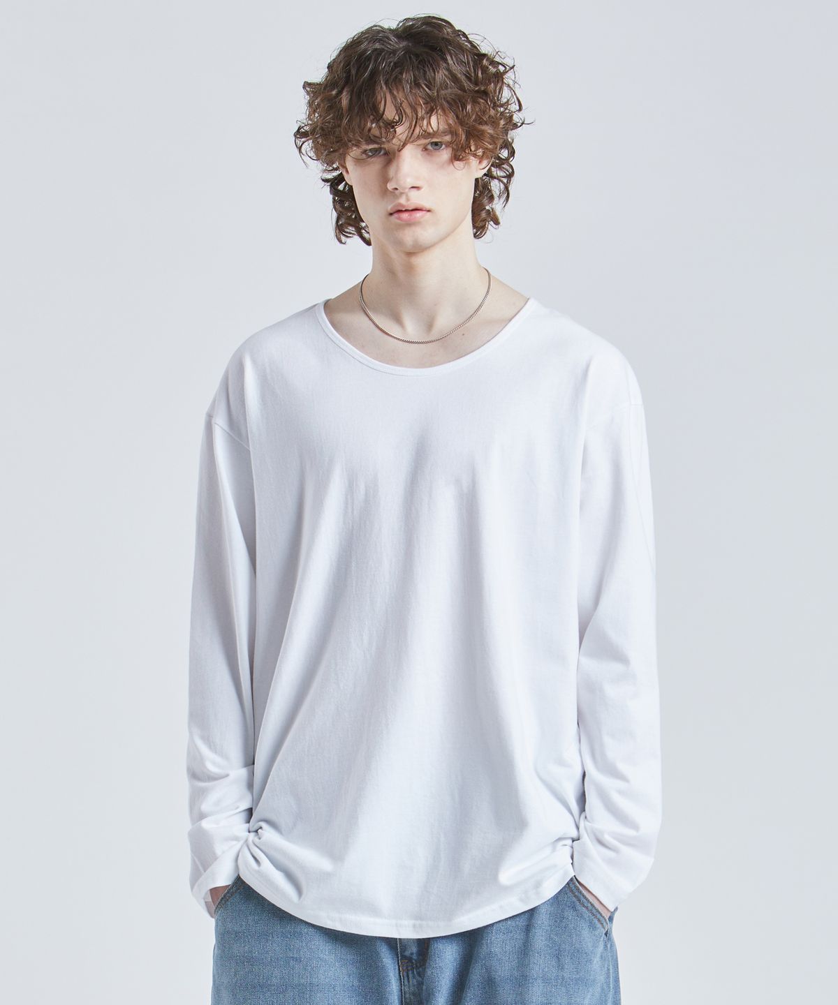 브이투(VTWO) 워시드 유넥 롱 슬리브티 (WHITE)