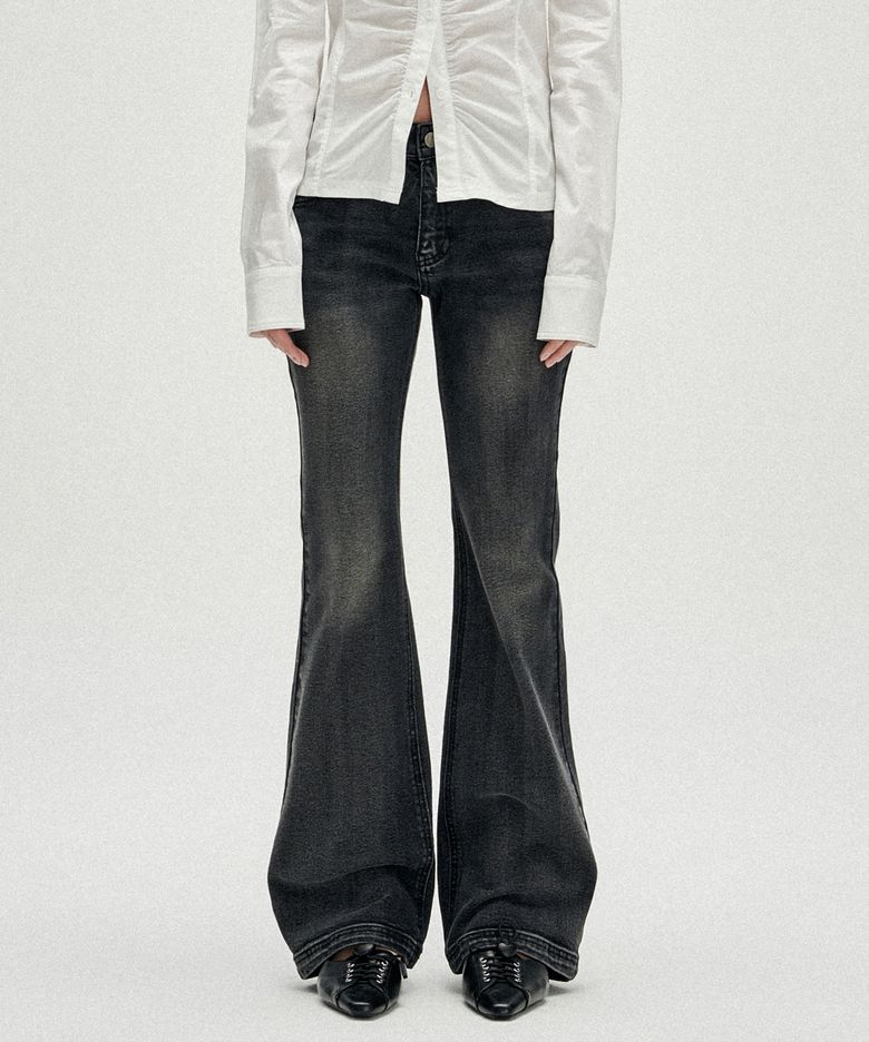 W Symbol Stitch Low Rise Flare Fit Denim Pants - Black
