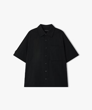 [26SS] LMM31710 블랙 밑단 스트링 디테일 하프 셔츠