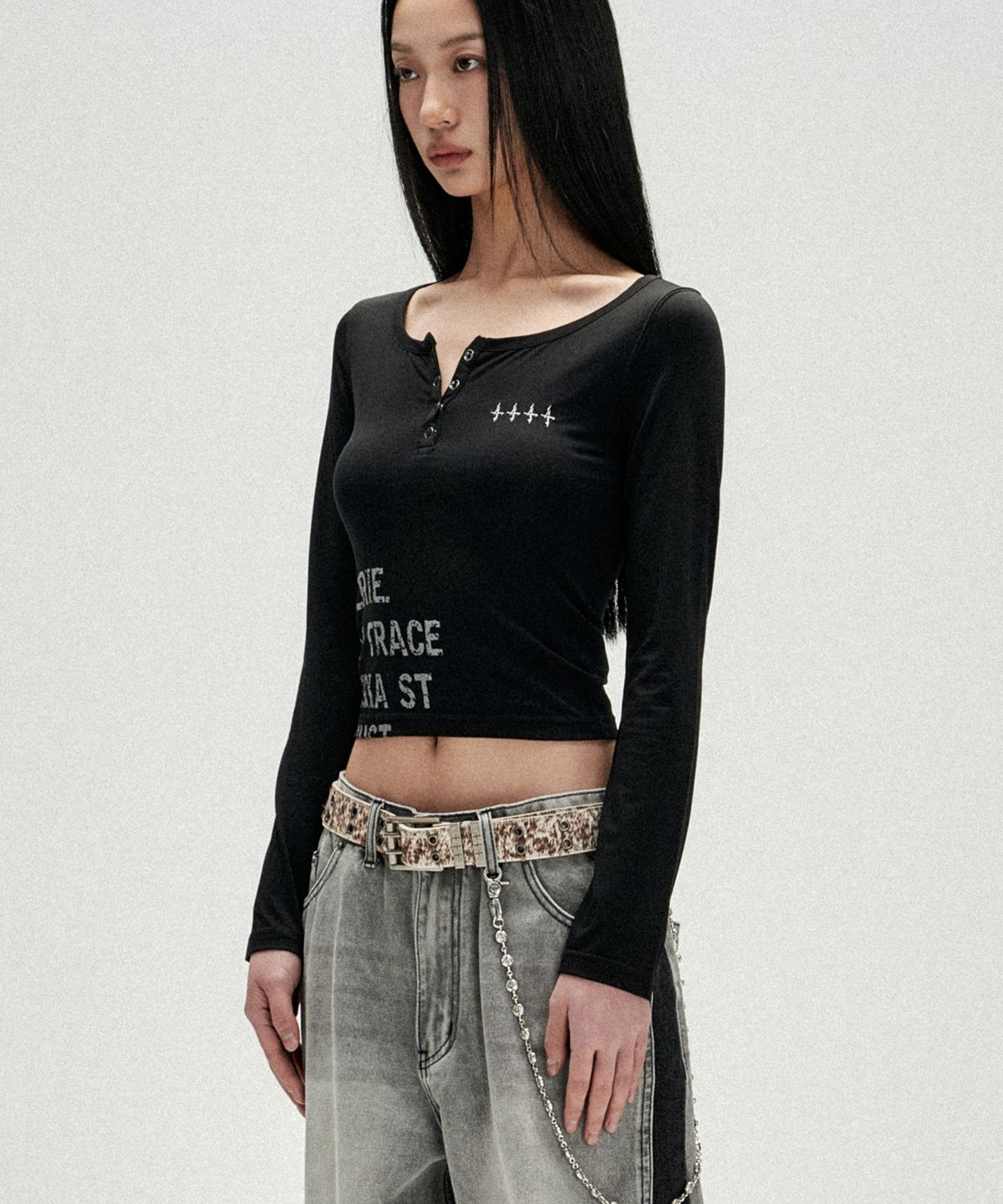 낫포너드(NOT4NERD) W Dream Trace Henley Neck Long Sleeve - Black