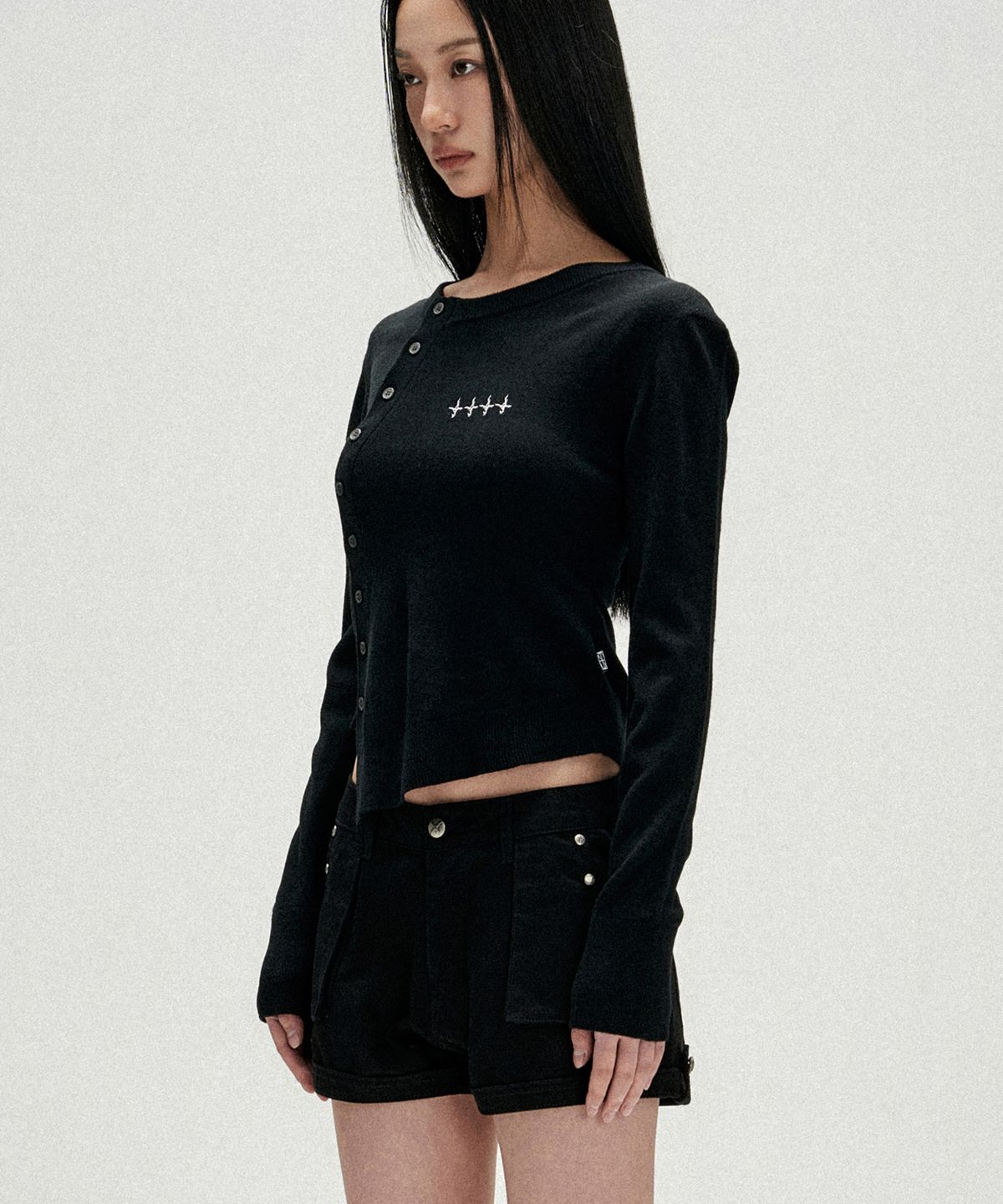 낫포너드(NOT4NERD) W Diagonal Button Knit Cardigan - Black