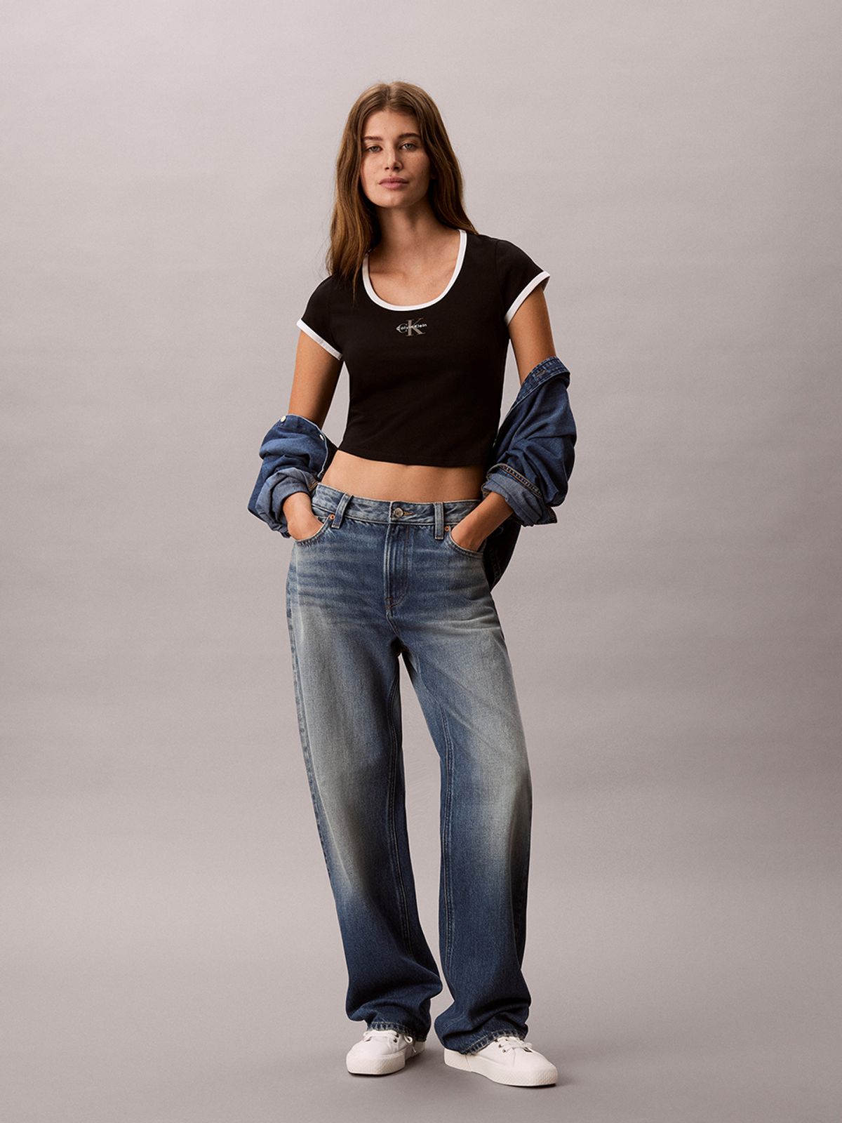 캘빈클라인 진(CALVIN KLEIN JEANS) 여성 모노로고 스쿱 베이비 반팔 티셔츠 47G220G UB1