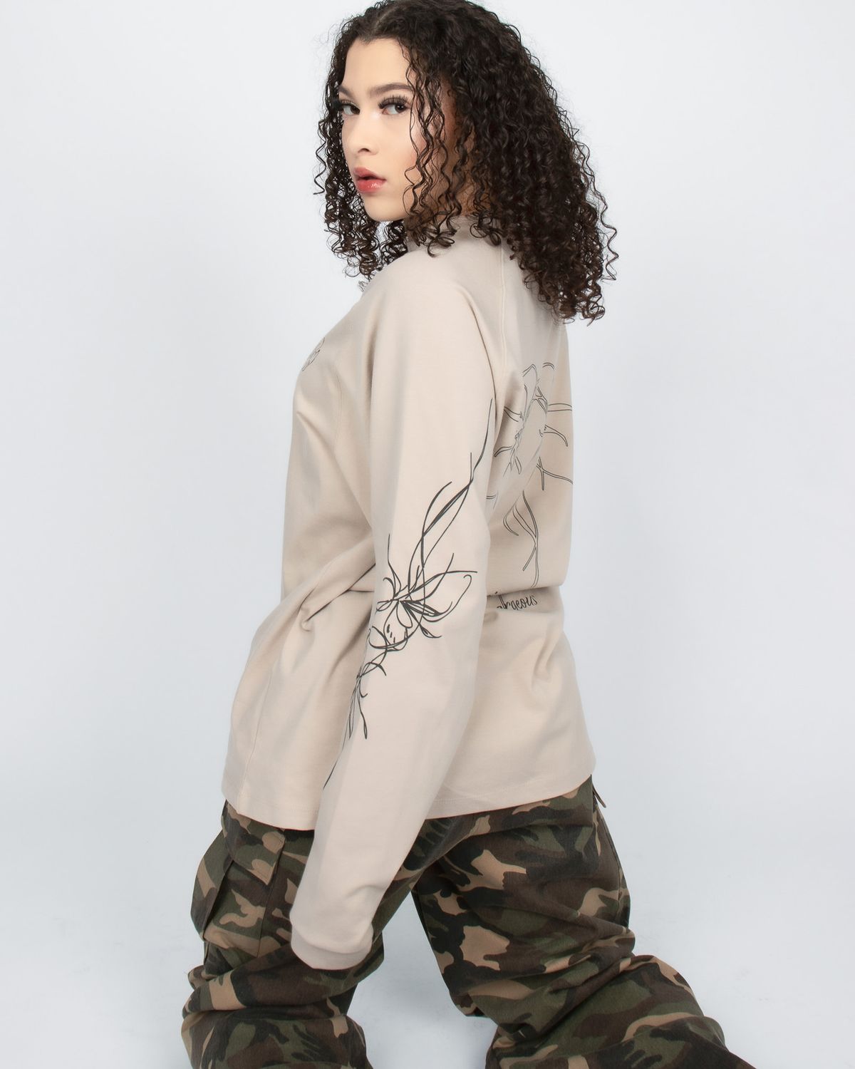 쿨시스(COOLSIS) CS TATTOO LOOSE TOP-038 (BEIGE)