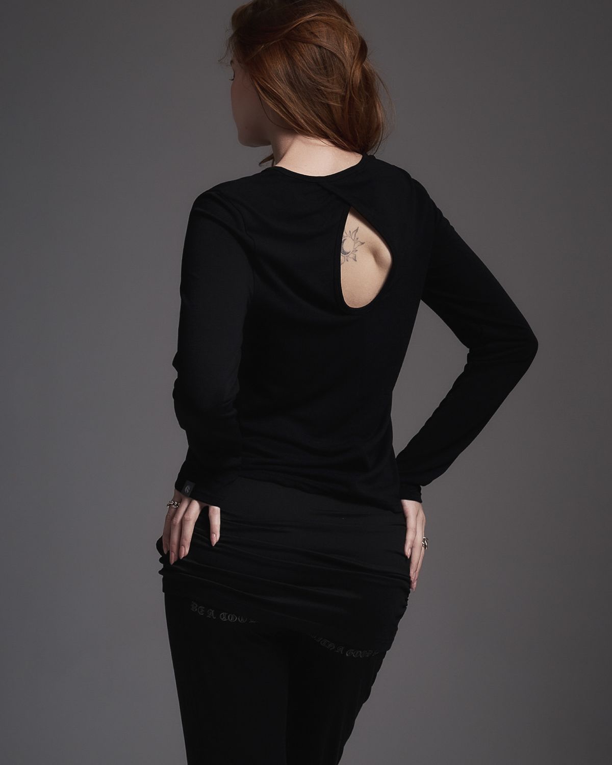 쿨시스(COOLSIS) CS BACK HOLE LINE TOP-052 (BLACK)