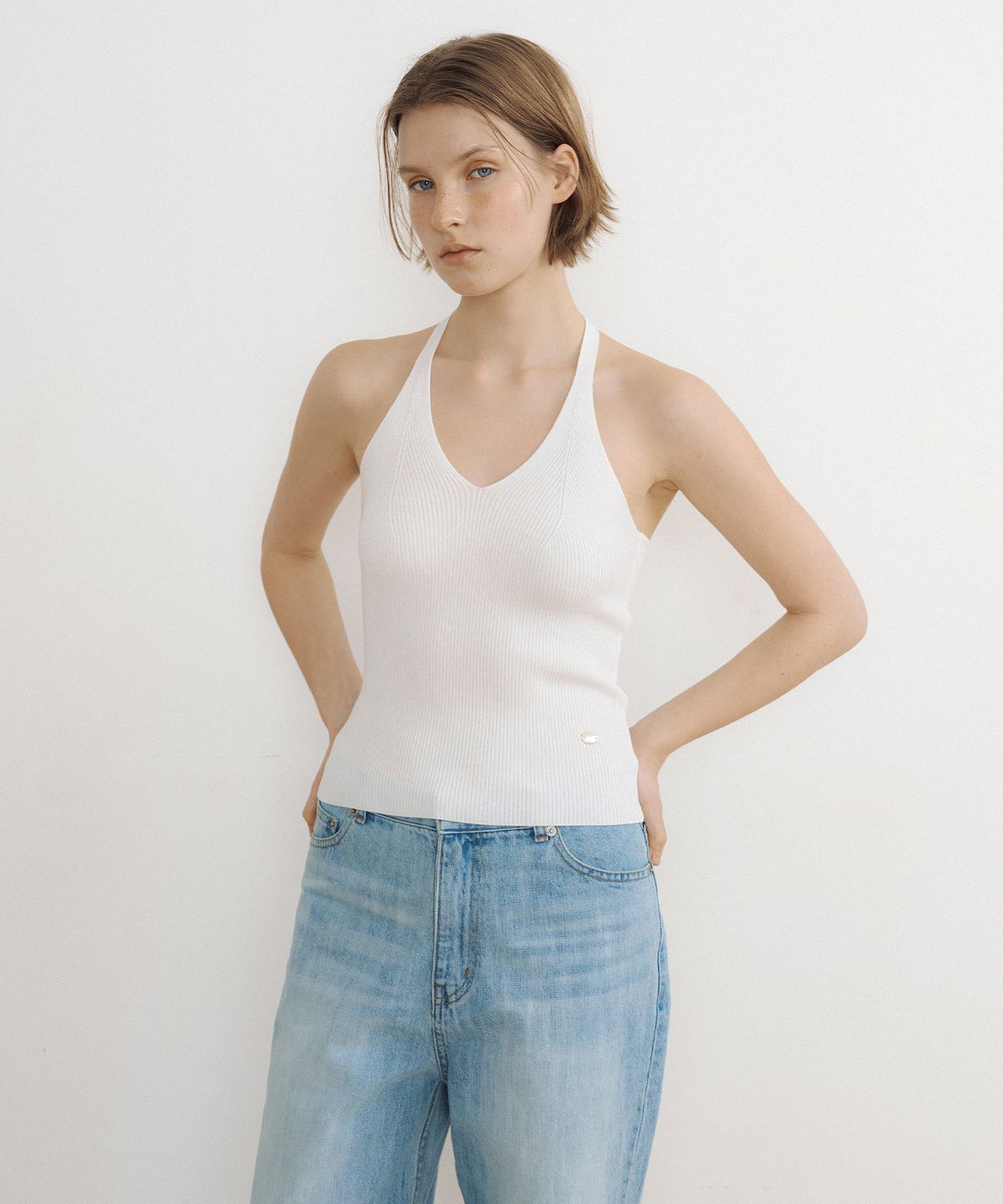 루시르주(LUCIR ZU) Airy Halter Knit Top (ivory)
