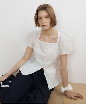 Square Neck Balloon Sleeve Lace Blouse (ivory)