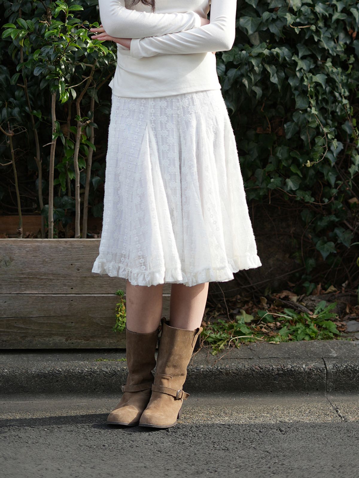 랭앤루(LANGNLU) CLOVI Midi Lace Skirt(클로비)_IVORY