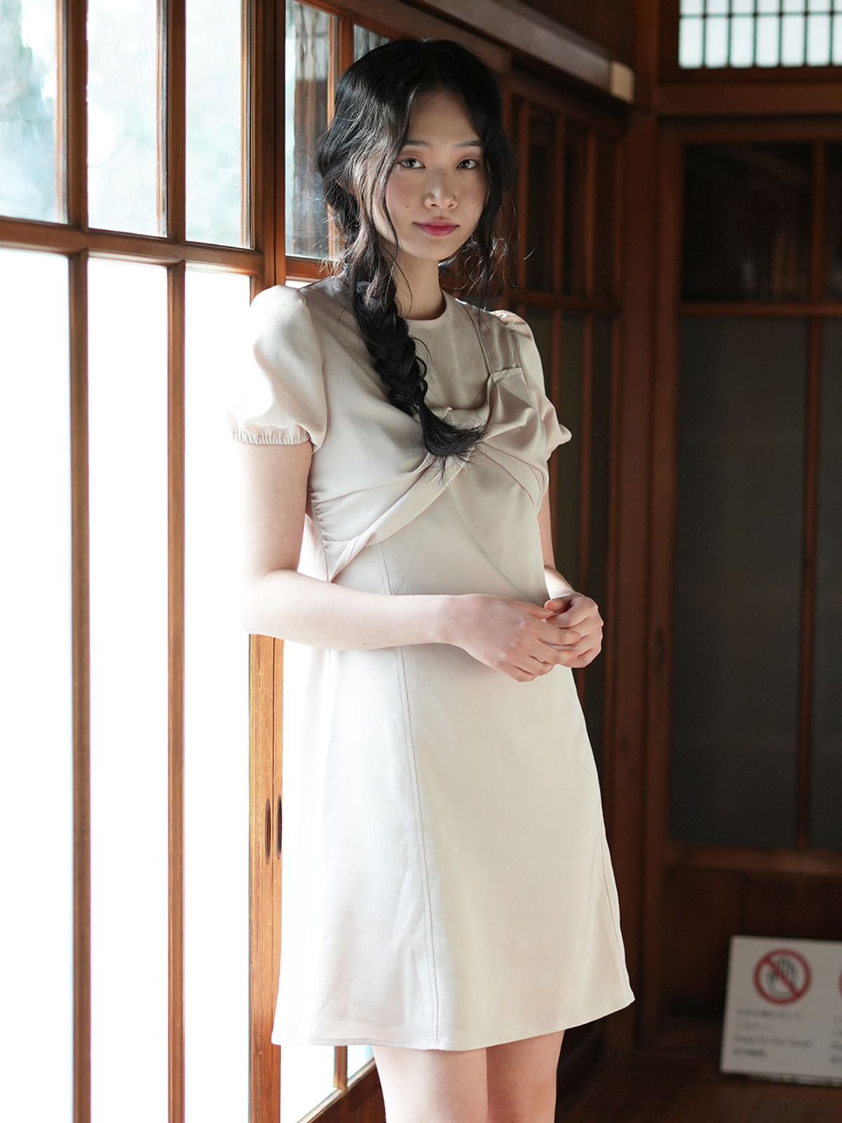 랭앤루(LANGNLU) ROSELLE Twist Mini Dress(로젤)_BEIGE