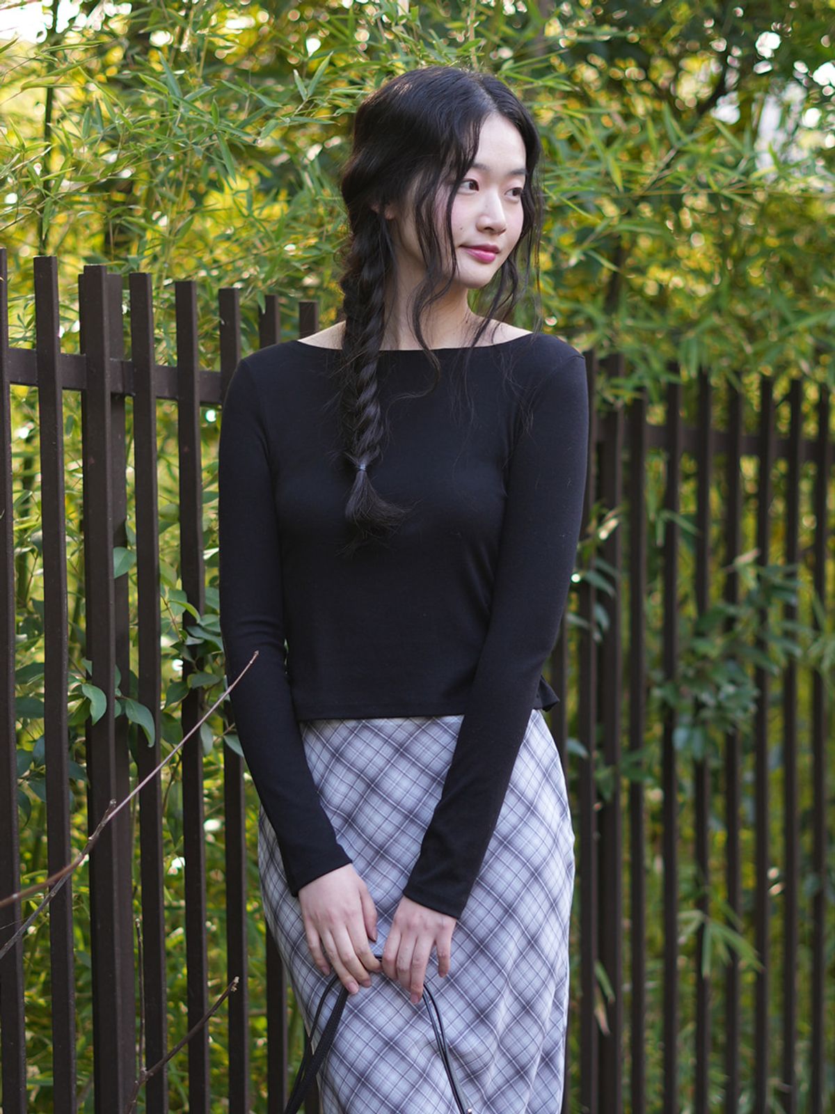 랭앤루(LANGNLU) CIELO Twist Lace Top(시엘로)_BLACK