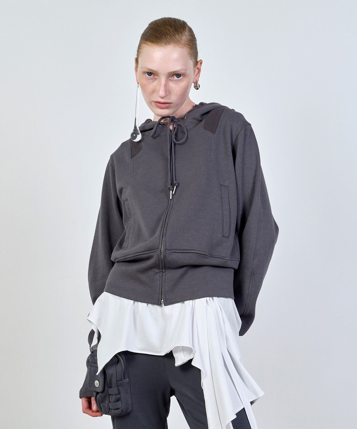 나체(NACHE) SEMI BALLOON HOODIE ZIP-UP CHARCOAL