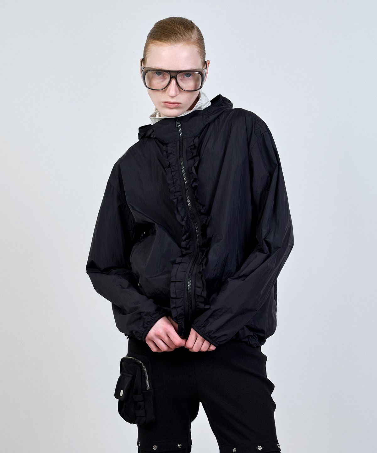 나체(NACHE) RUFFLE WIND BREAKER BLACK