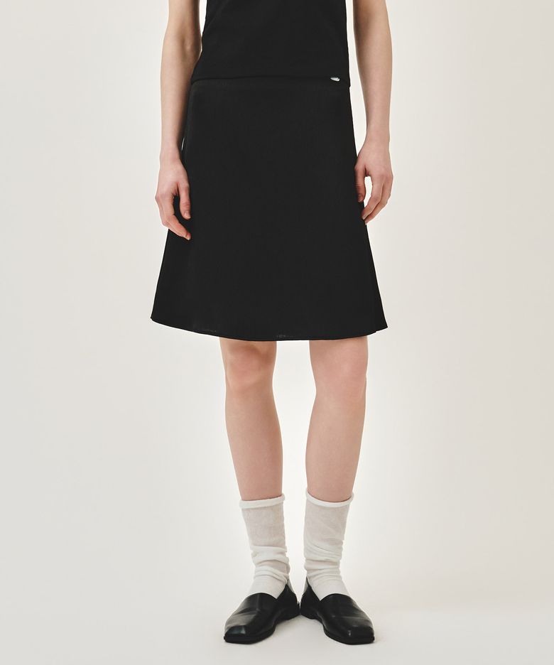 W SATIN SKIRT black