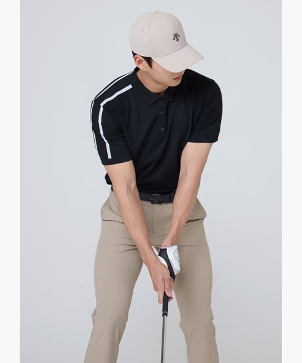 데상트 골프(DESCENTE GOLF) 남성 원포인트 카라 반팔 스웨터  DR12MFKP3Y