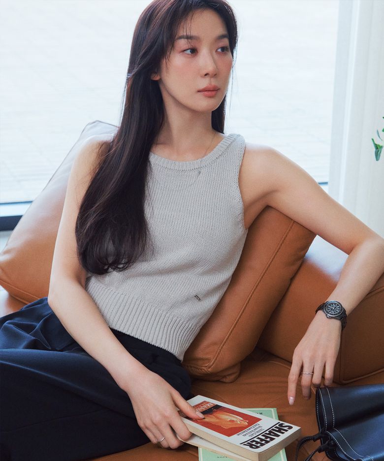 루아 슬리브리스 니트 커버업