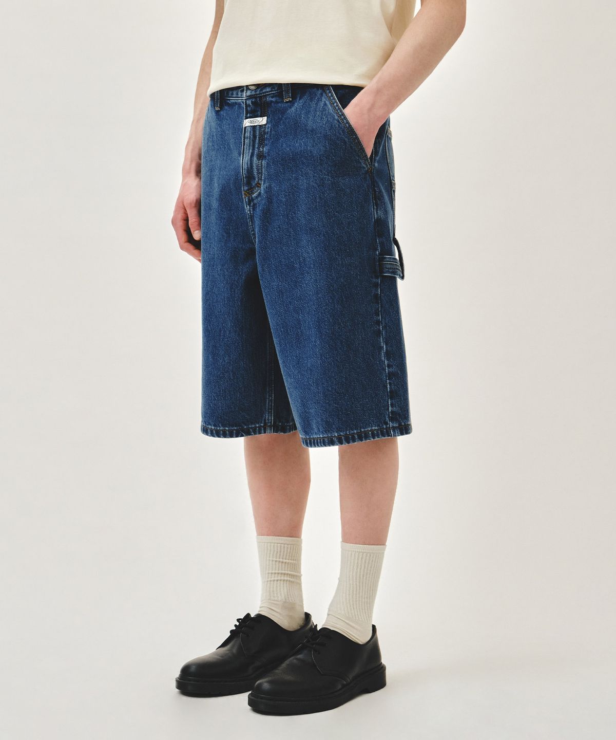 마리떼 프랑소와 저버(MARITHÉ + FRANҪOIS GIRBAUD) M BERMUDA CARPENTER DENIM SHORTS blue