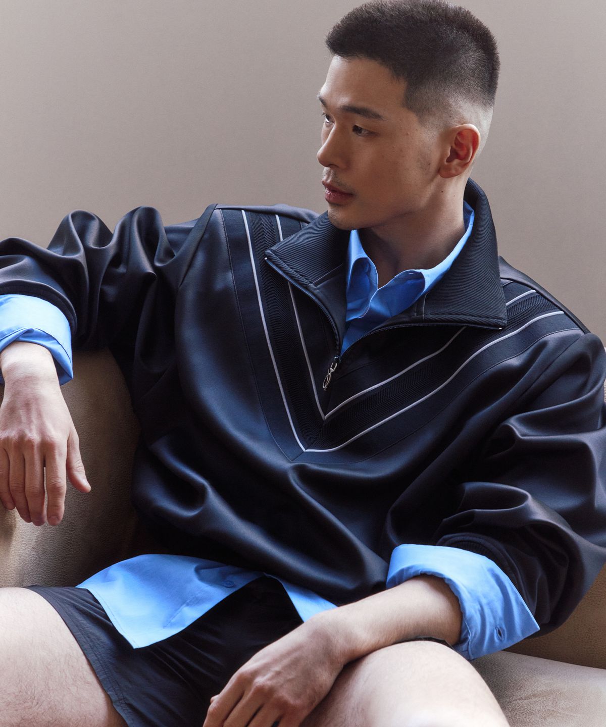 51퍼센트(51PERCENT) Diagonal track zip-up - black