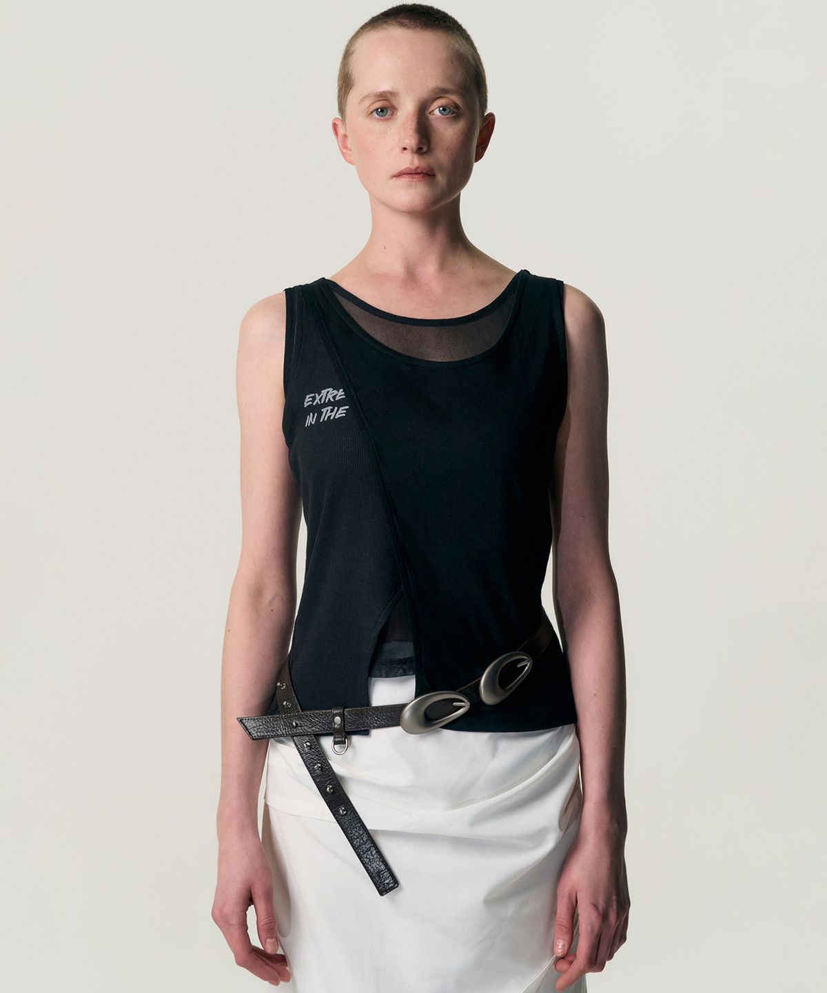 킴지수(KIMZISU) Overlay Curve Tank Top_BLACK