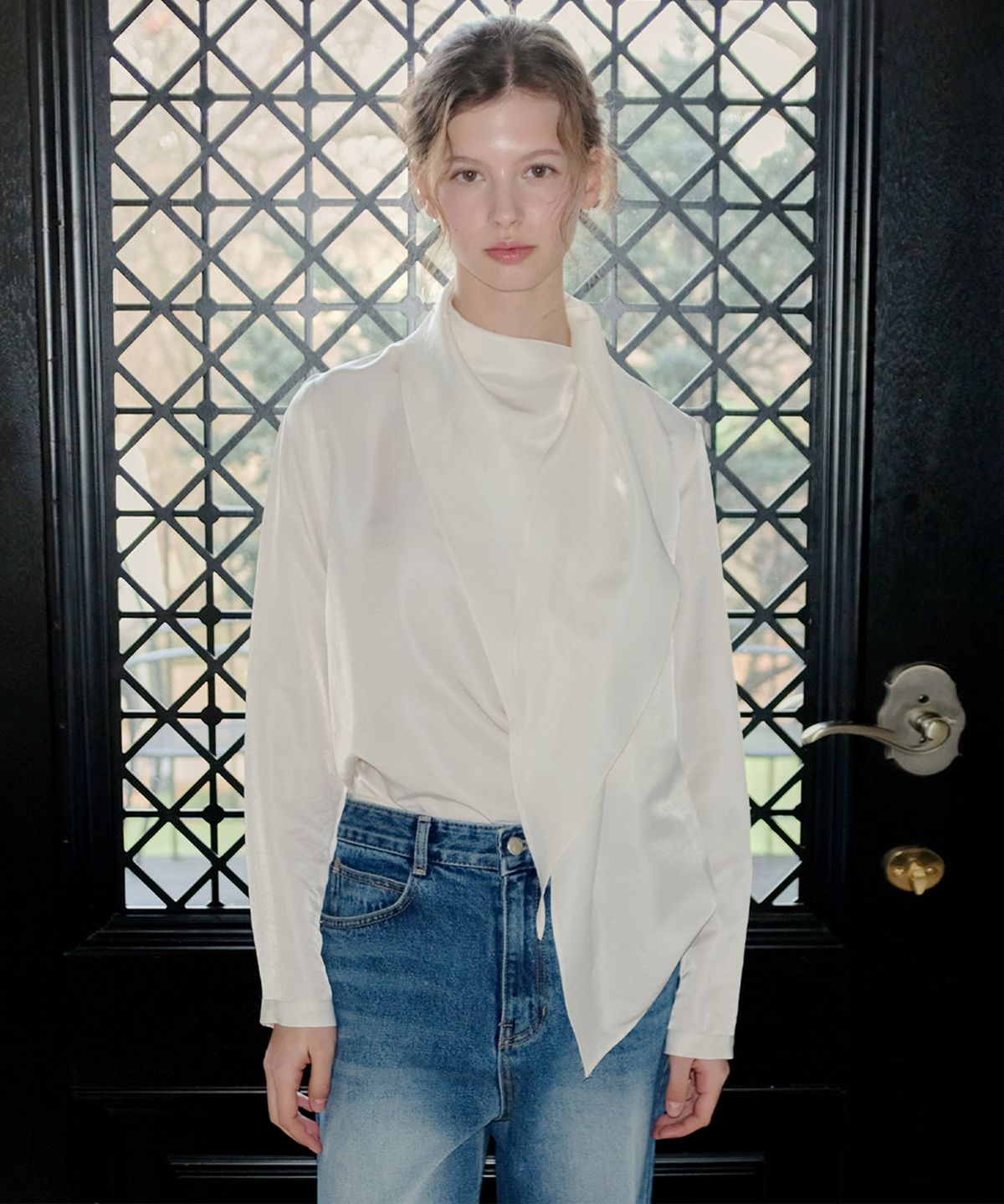 디애니(THE ANY) Moire One Tie Blouse
