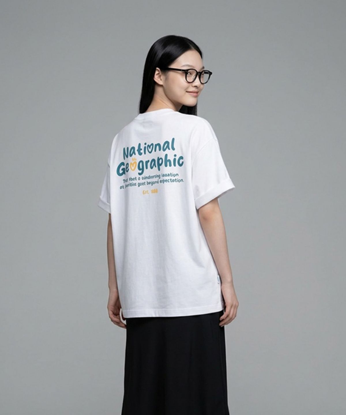 내셔널지오그래픽(NATIONALGEOGRAPHIC) N262UTS904 소로나 쿨 스크립트 세미오버핏 반팔 티셔츠 WHITE