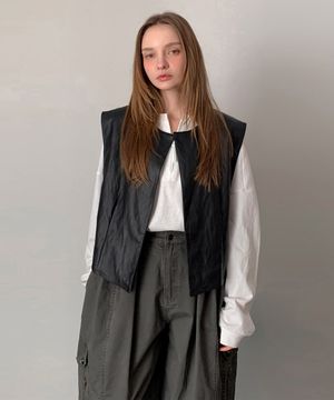 Aida Faux Leather Vest (2colors)