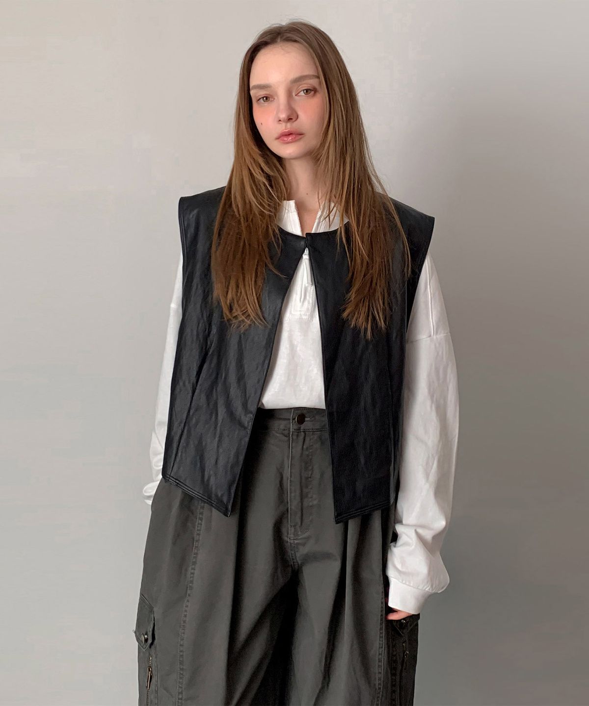 바스카라(VASCARA) Aida Faux Leather Vest (2colors)