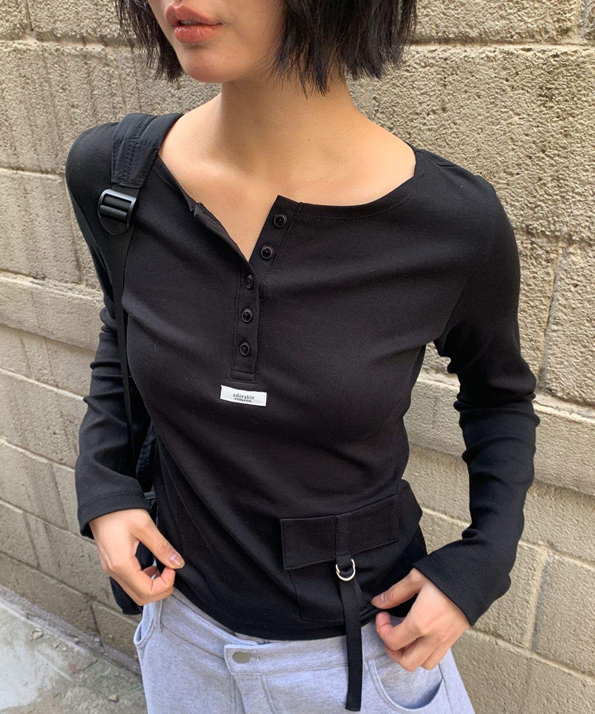 론론(RONRON) STRAP POCKET HENRYNECK LONG SLEEVE BLACK