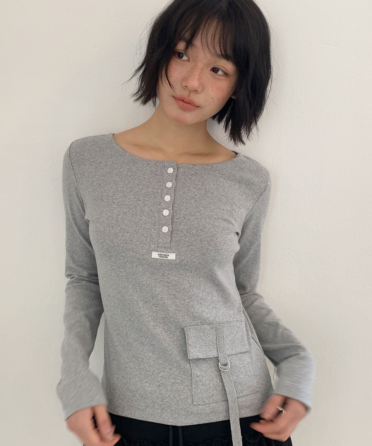론론(RONRON) STRAP POCKET HENRYNECK LONG SLEEVE GREY