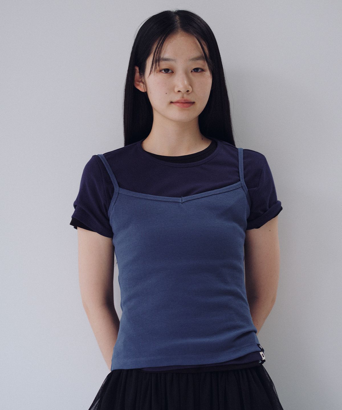 오헤시오(OHESHIO) BASIC RIBBED V-NECK SLEEVELESS, BLUE