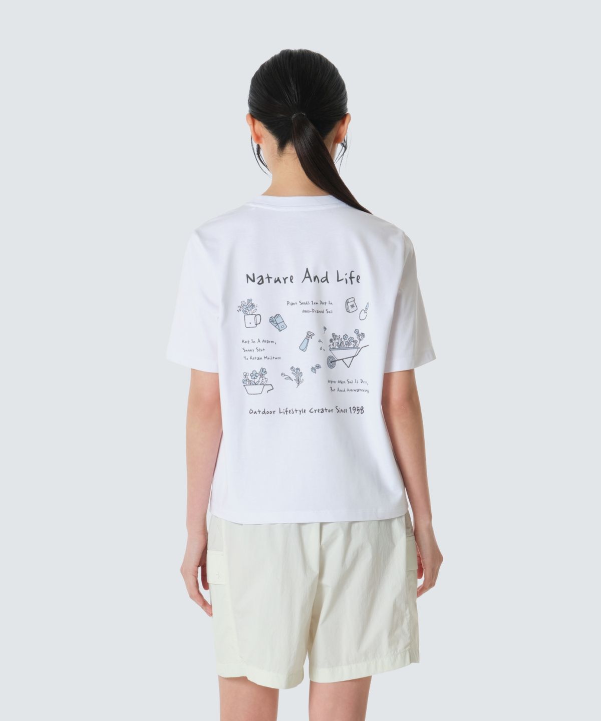 스노우피크 어패럴(SNOWPEAK APPAREL) 에어로쿨 여성 가드닝 그래픽 반팔 티셔츠 (S26MWFTS23) White