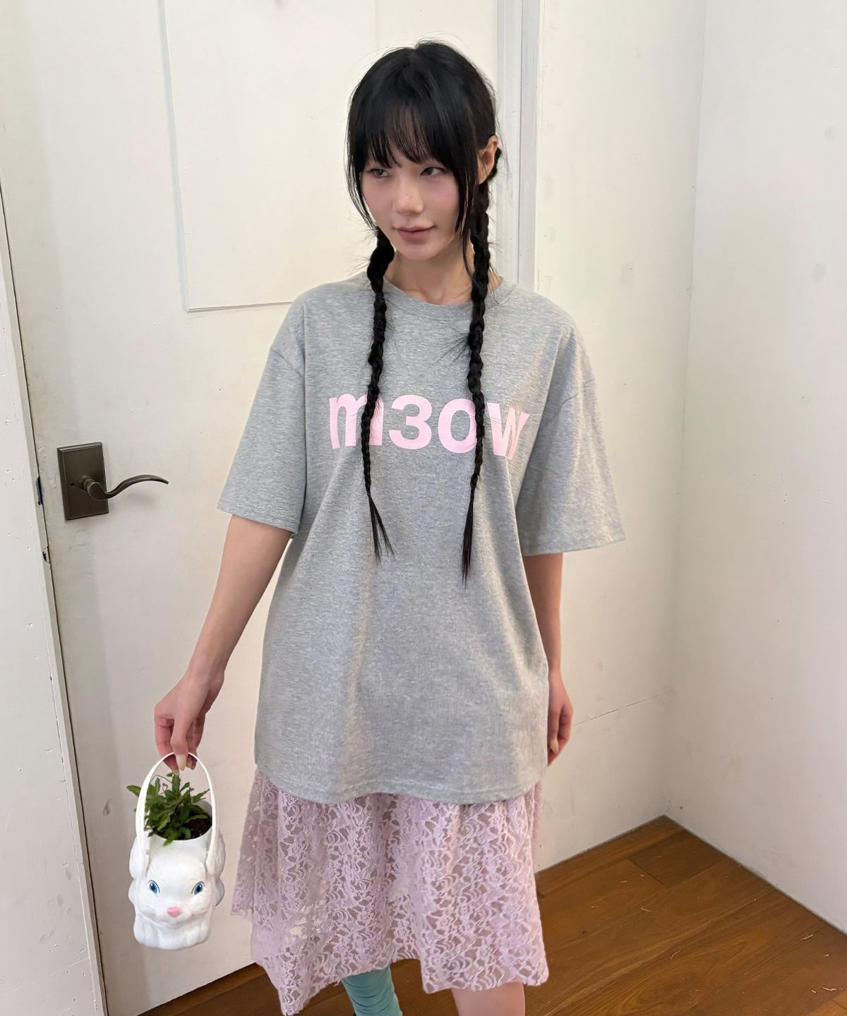 잇자바이브(ITZAVIBE) M3OW T SHIRT - LIGHT GRAY