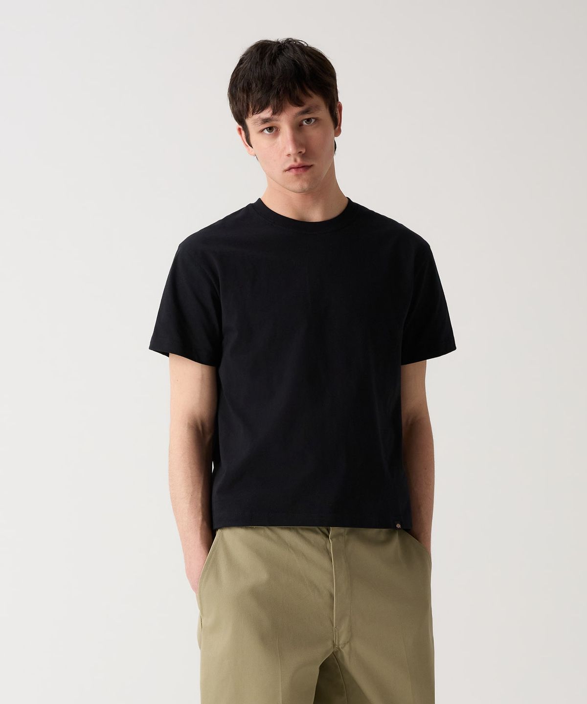 디키즈(DICKIES) 베이직 크롭 티셔츠 Black