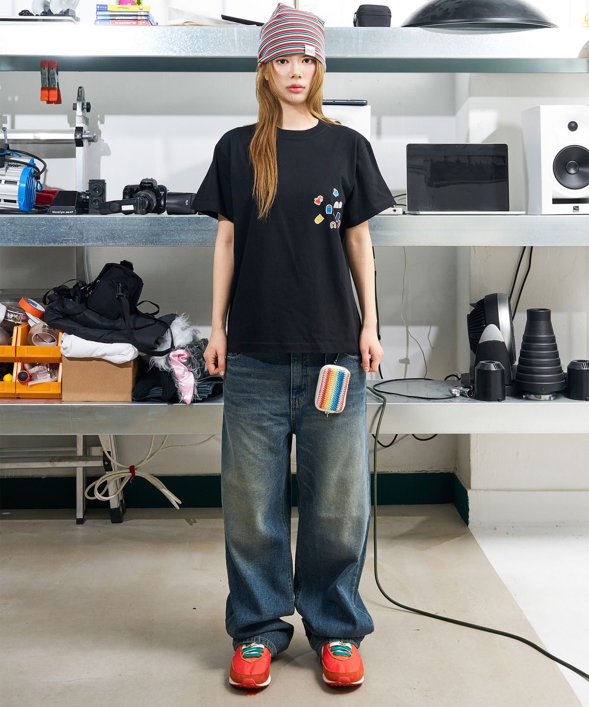 낫뉴(NOT NEW) Sticker T-Shirt Black