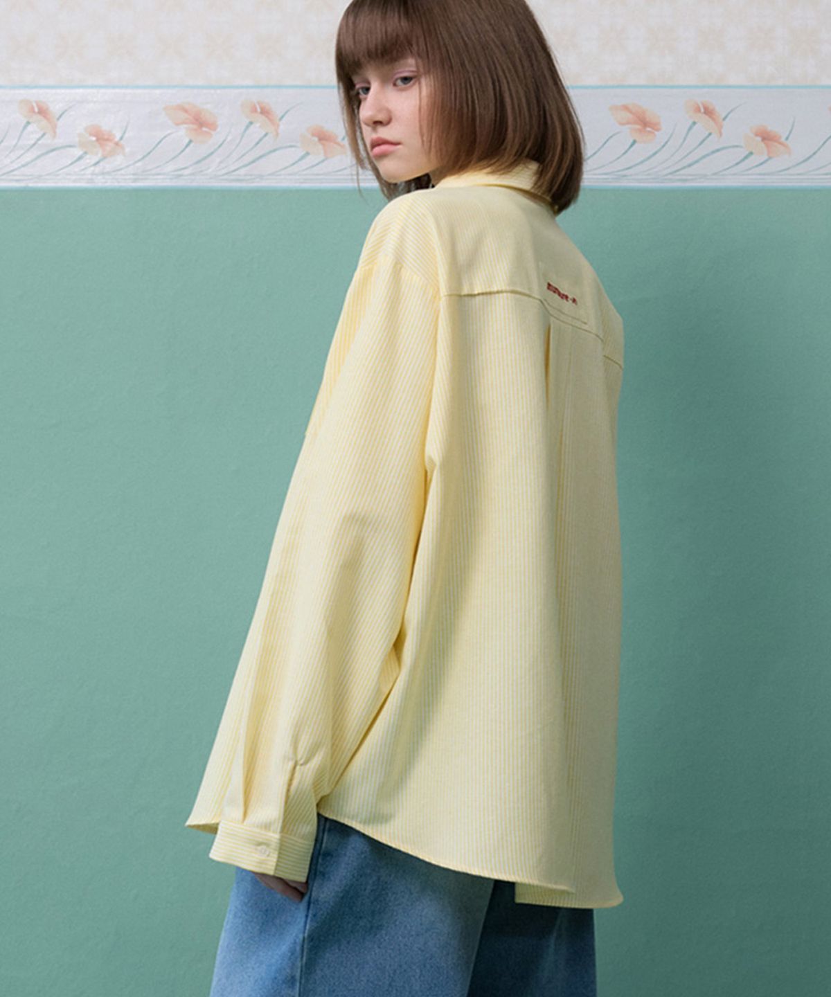 뮈르뮈르(MURMURE) 리몬 백패치 오버핏 셔츠_Limon Overfit Shirt