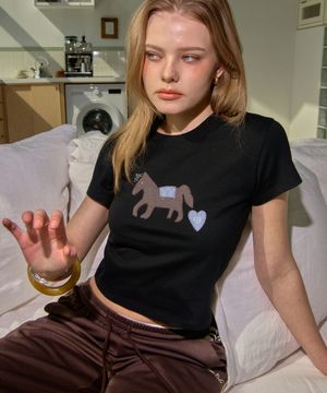 포니 콜라주 티-블랙