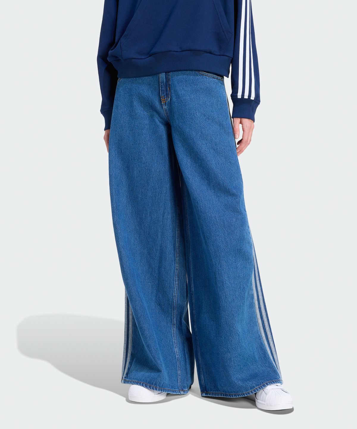 아디다스(ADIDAS) 파이어버드 아딜레늄 트랙 팬츠 데님 - 블루 / KD2906