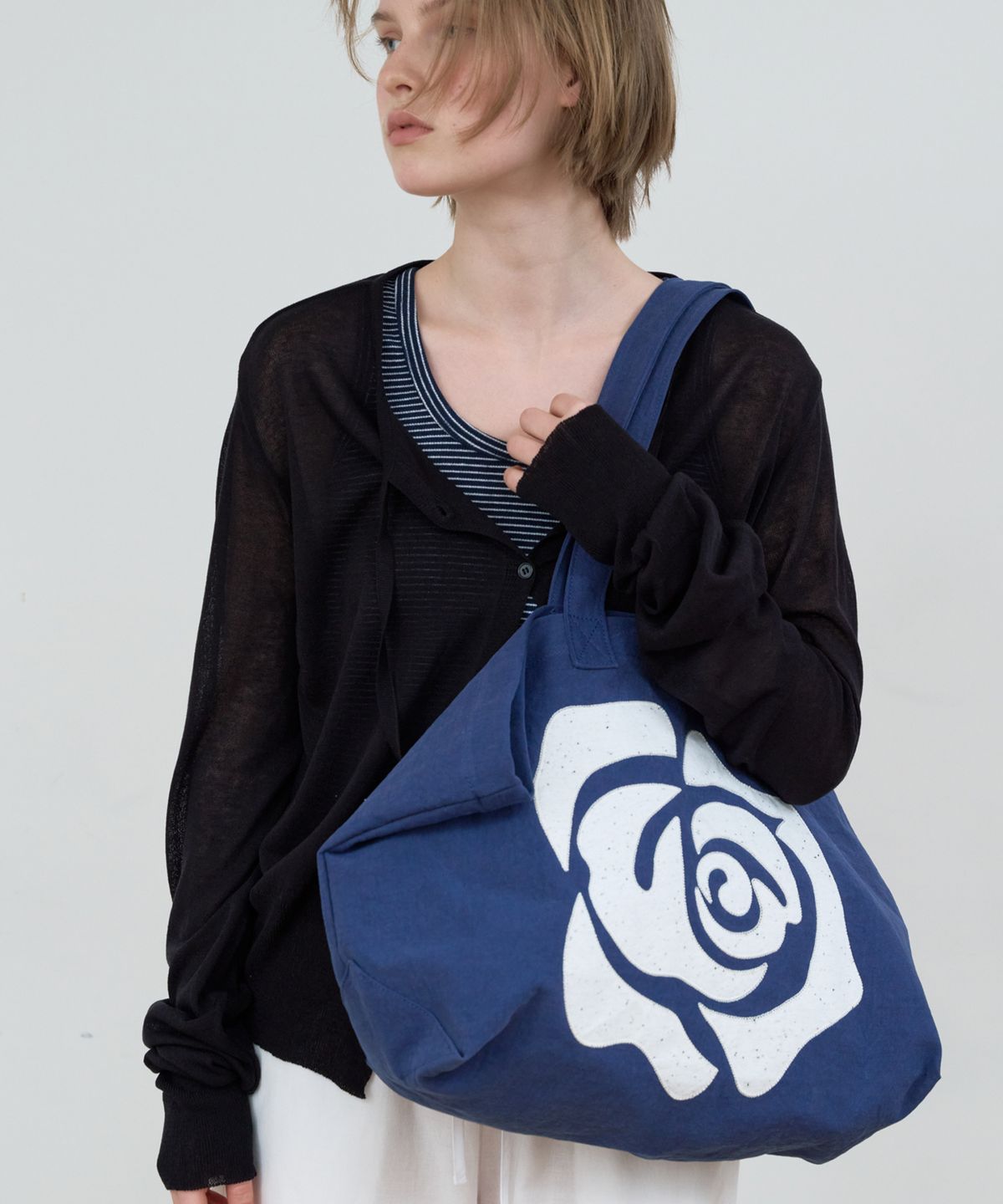 마조네(MA JOURNEE) ROSE PATCH ECO BAG_NAVY